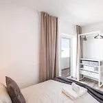 Beguest Oceanic Rainbow Apartment *